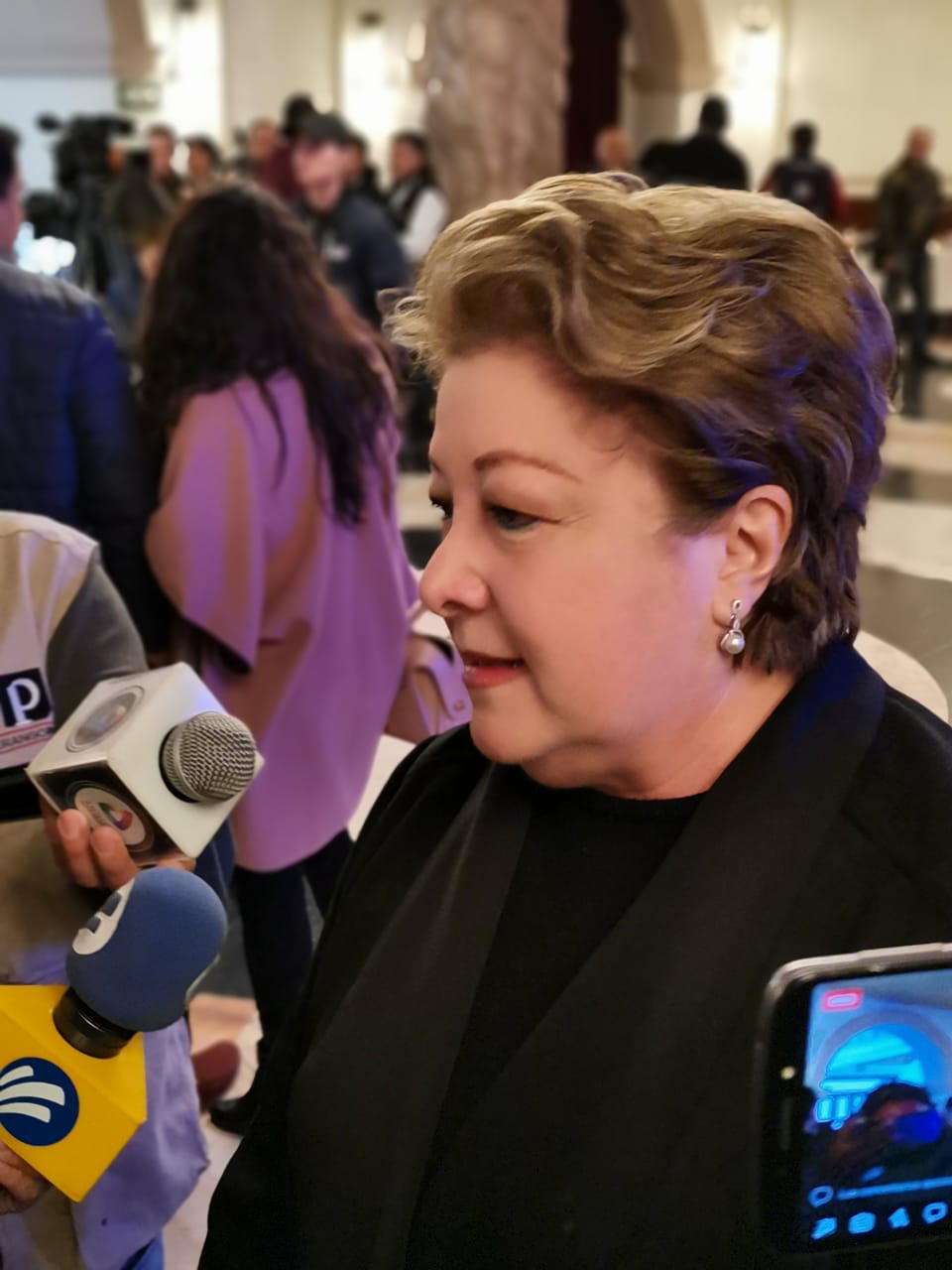 Elia y pagos a artistas